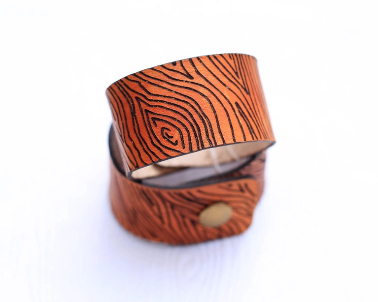 Bracelet: Leather Pattern Cuff